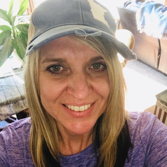 Meet your Posher, Stacey - Picture 1 of 1